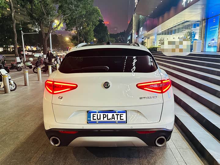 Фото 5 - Alfa Romeo Stelvio