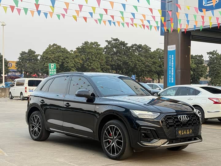 Фото 4 - Audi Q5L