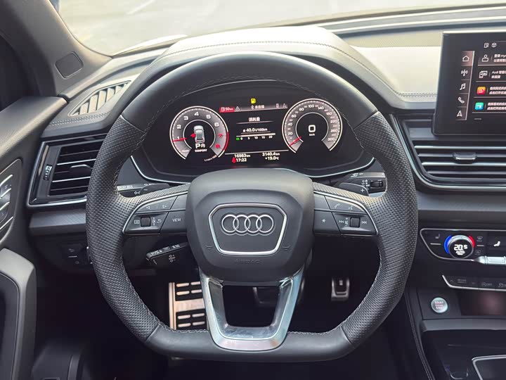 Фото 5 - Audi Q5L