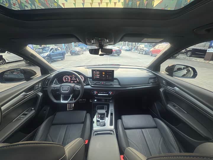 Фото 8 - Audi Q5L