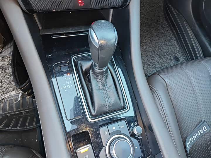 Фото 7 - Mazda Atenza