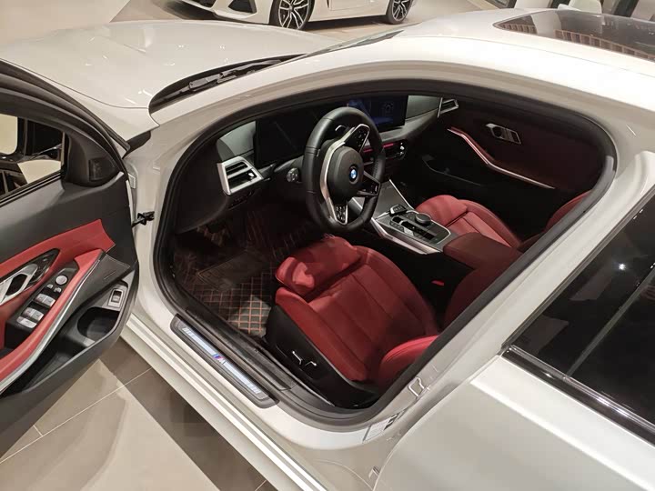 Фото 4 - BMW 3 Series