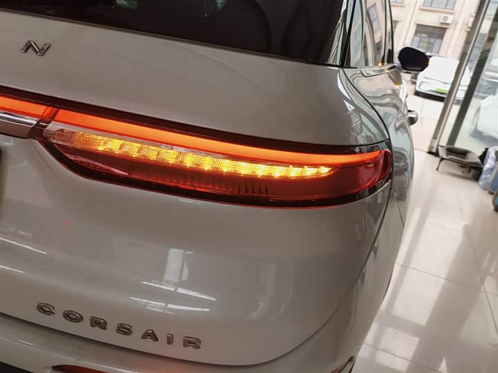 Фото 8 - Lincoln Corsair