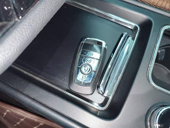 Фото 9 - Lincoln Corsair