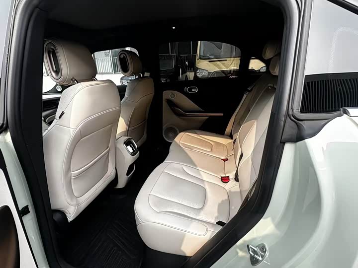 Фото 8 - Smart #1