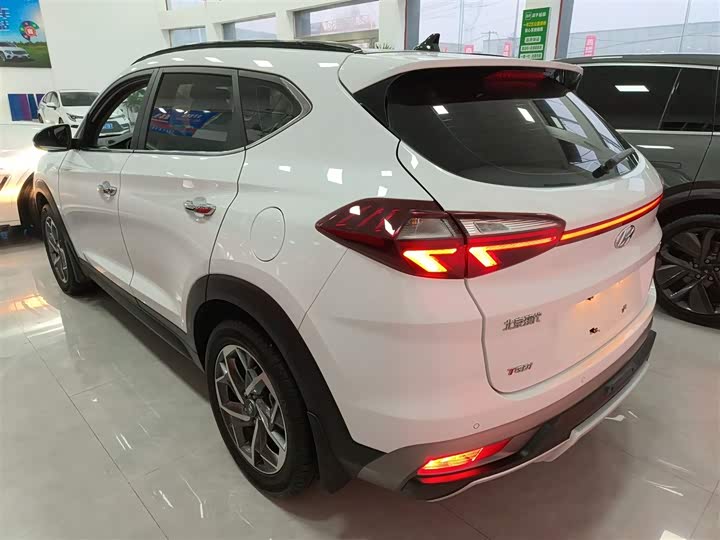 Фото 5 - Hyundai Tucson L