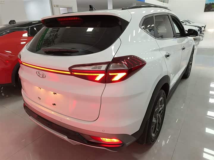 Фото 7 - Hyundai Tucson L
