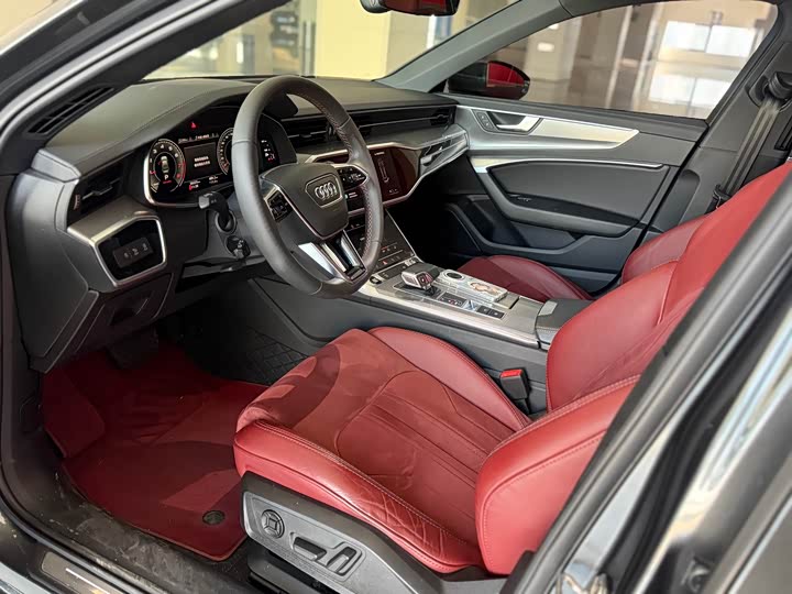 Фото 4 - Audi A6L