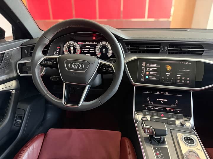 Фото 9 - Audi A6L