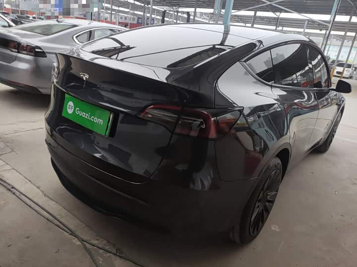 Фото 7 - Tesla Model Y