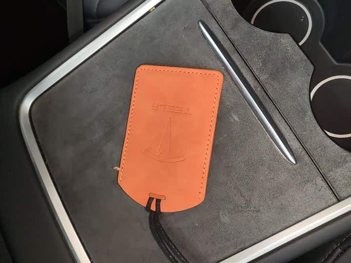 Фото 9 - Tesla Model Y