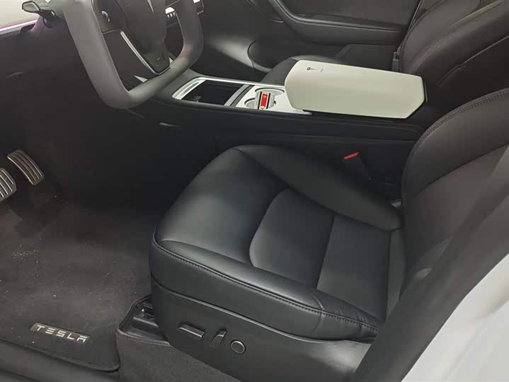 Фото 9 - Tesla Model Y