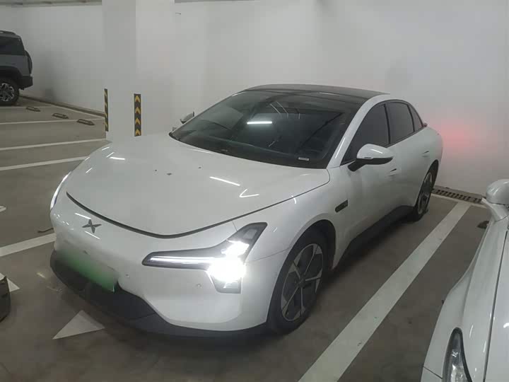 Фото 1 - XPeng Mona M03