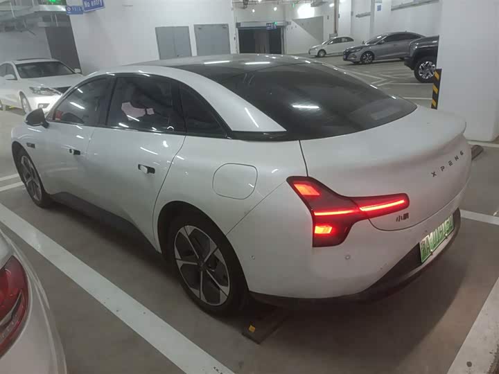 Фото 5 - XPeng Mona M03