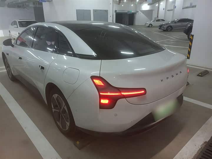 Фото 6 - XPeng Mona M03