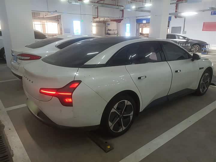 Фото 7 - XPeng Mona M03