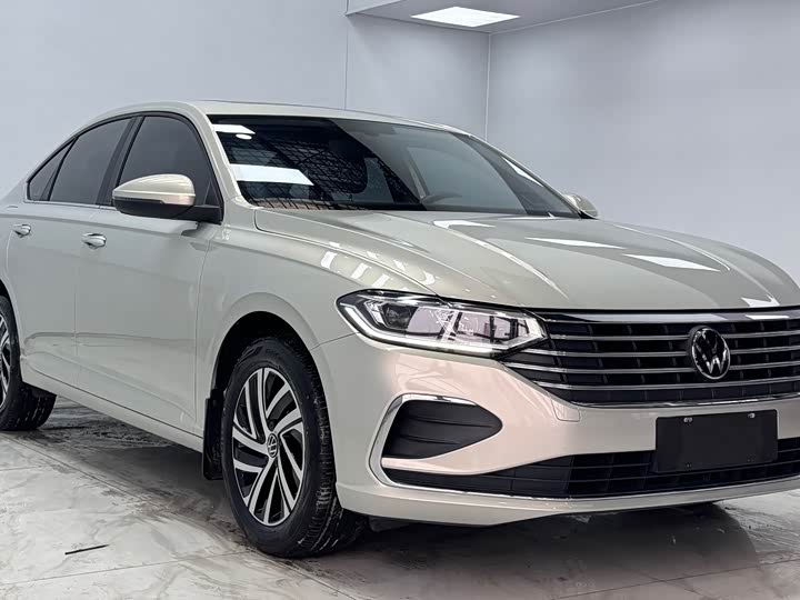 Фото 3 - Volkswagen Lavida