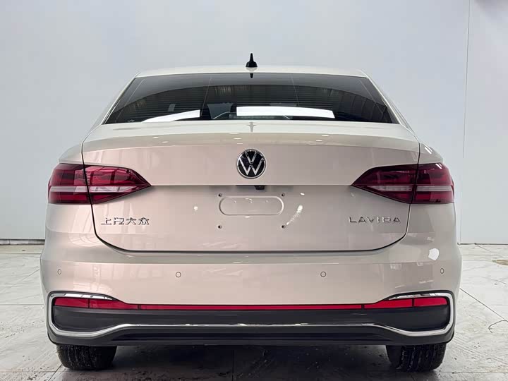 Фото 5 - Volkswagen Lavida