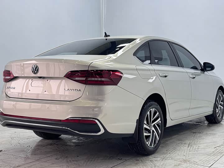 Фото 6 - Volkswagen Lavida