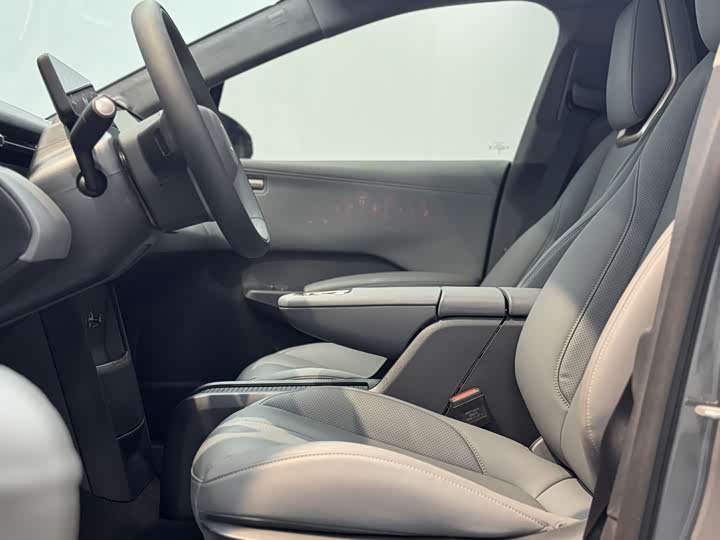 Фото 4 - Zeekr X