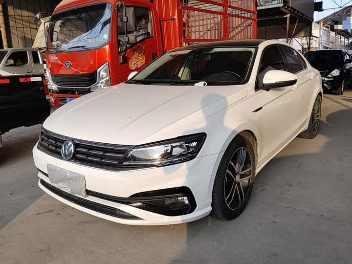 Фото 1 - Volkswagen Lamando L