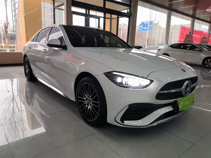 Фото 4 - Mercedes-Benz C-Class