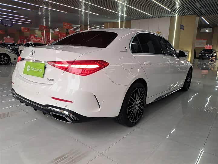 Фото 7 - Mercedes-Benz C-Class