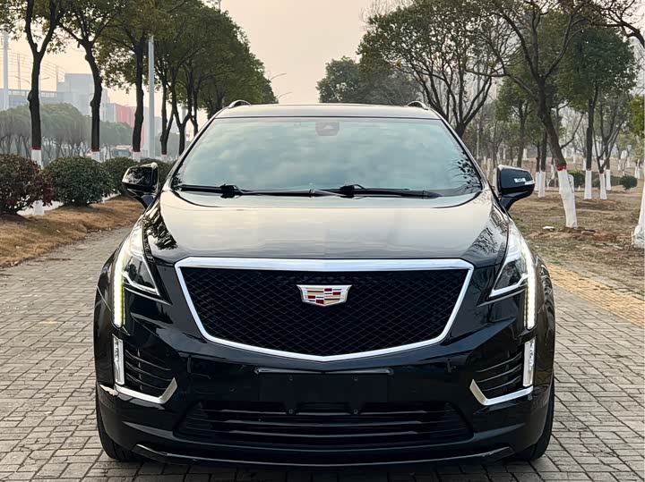 Фото 2 - Cadillac XT5