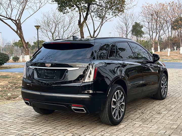 Фото 4 - Cadillac XT5