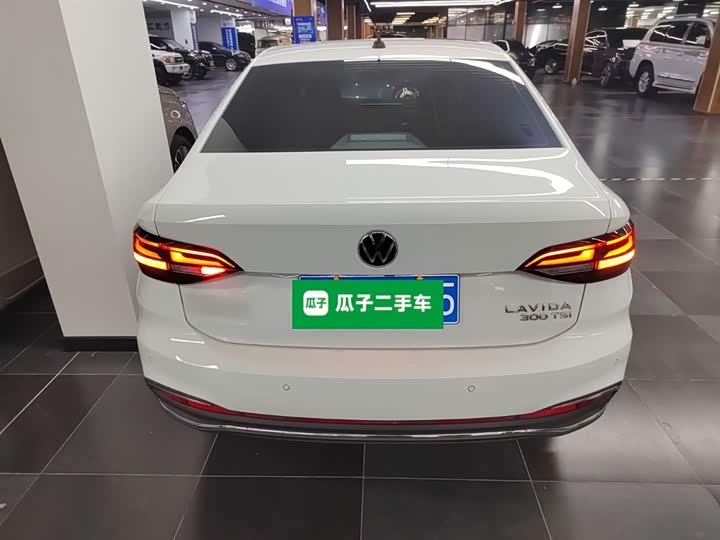 Фото 6 - Volkswagen Lavida