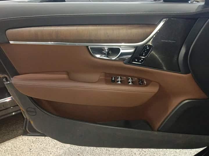 Фото 7 - Volvo S90