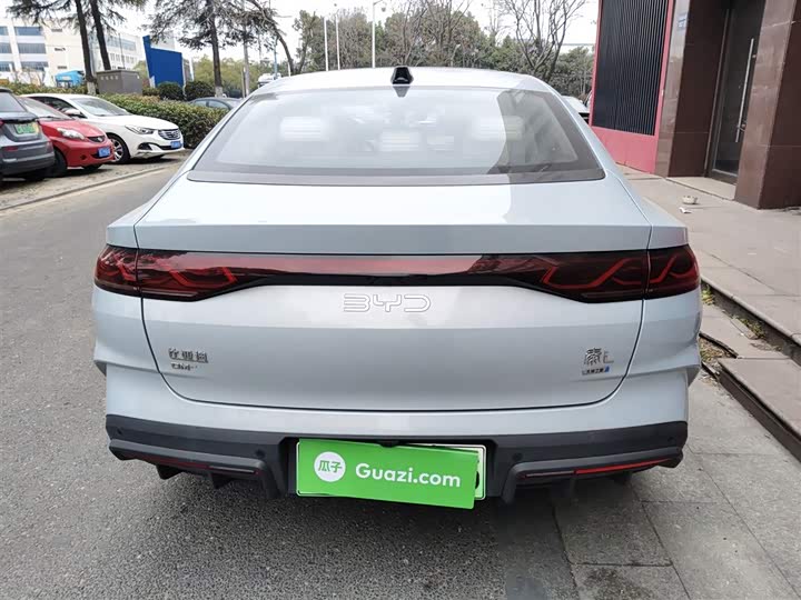 Фото 6 - BYD Qin L