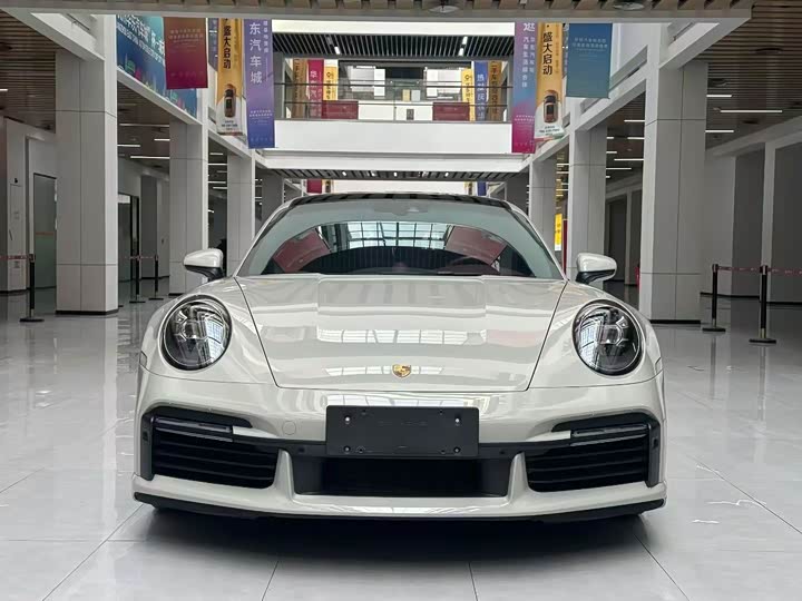 Фото 2 - Porsche 911