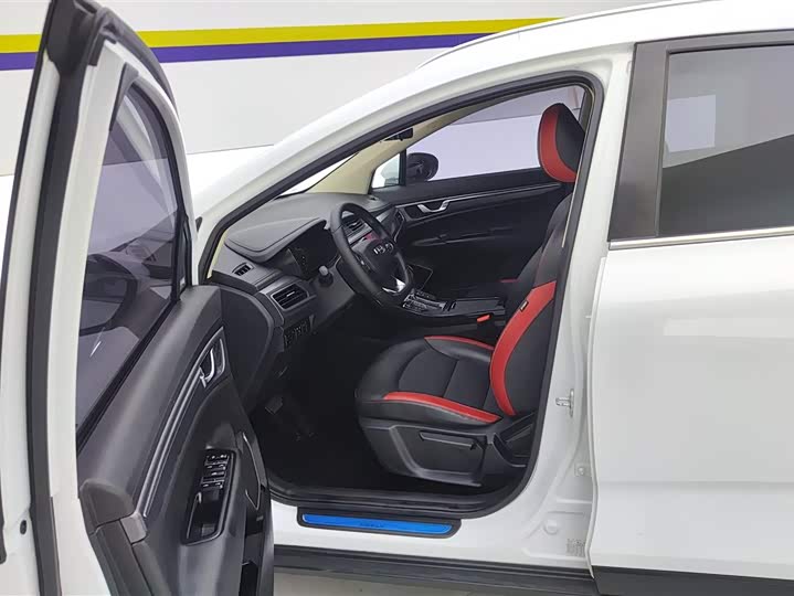 Фото 9 - Geely Emgrand GS