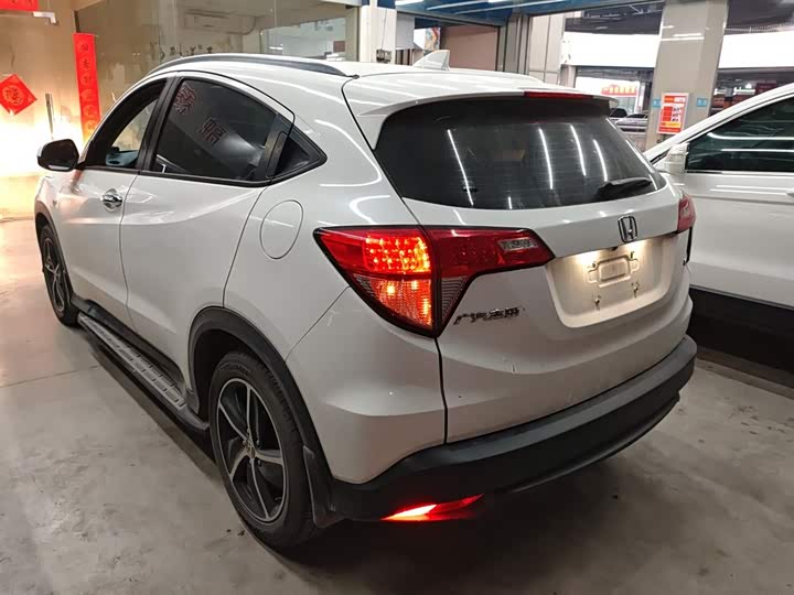 Фото 5 - Honda Vezel
