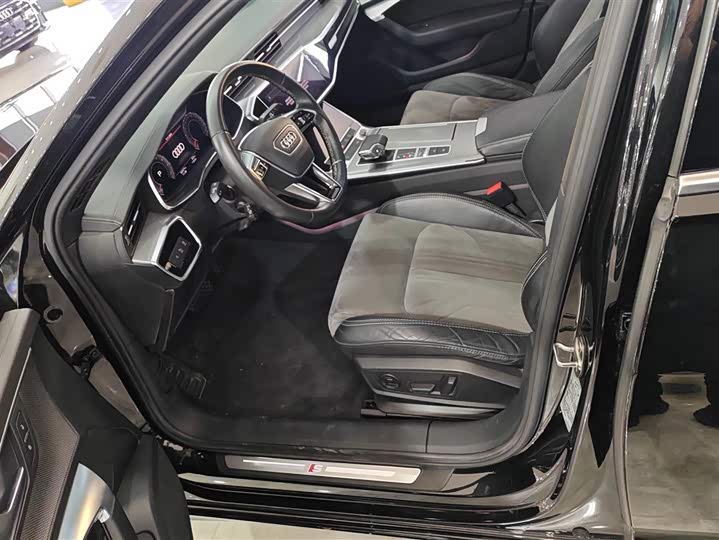 Фото 9 - Audi A6L