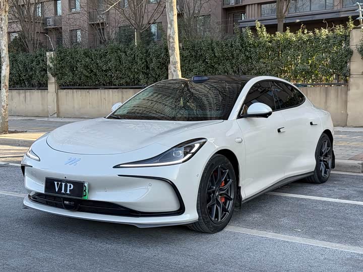 Фото 1 - IM motors L6