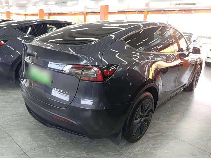 Фото 7 - Tesla Model Y