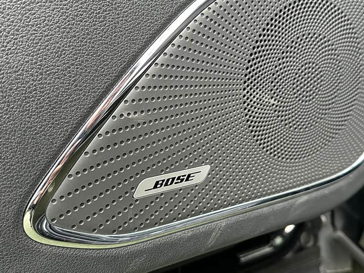 Фото 7 - Hongqi HS5