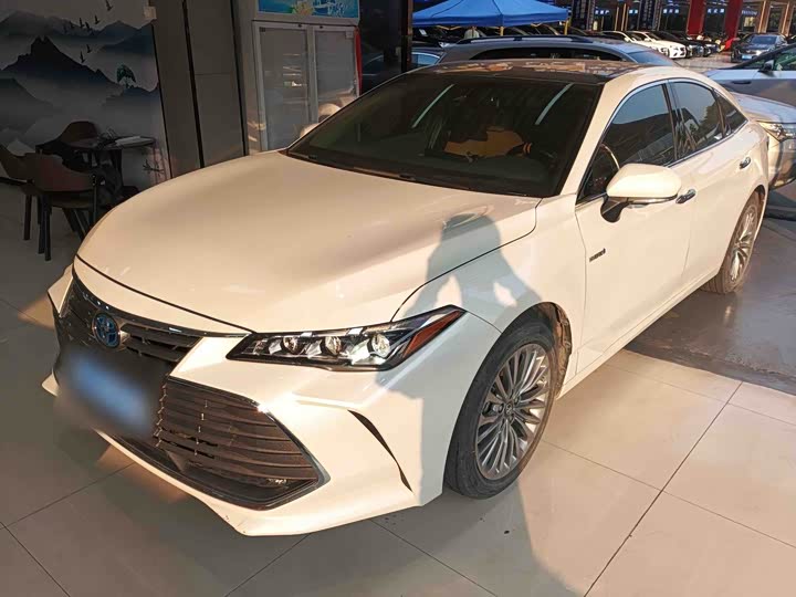 Фото 1 - Toyota Avalon