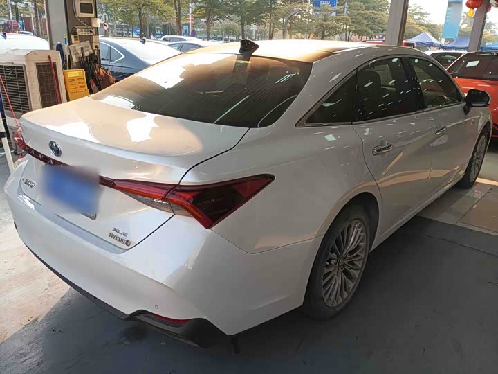 Фото 3 - Toyota Avalon