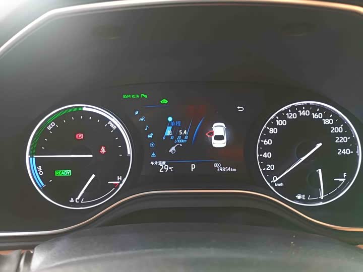 Фото 8 - Toyota Avalon