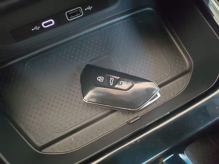 Фото 9 - Volkswagen Lamando L