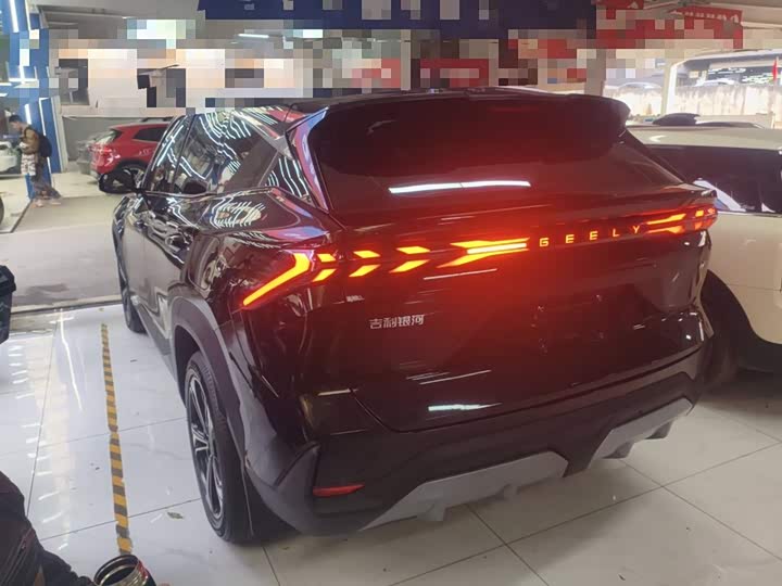 Фото 5 - Geely Galaxy L7