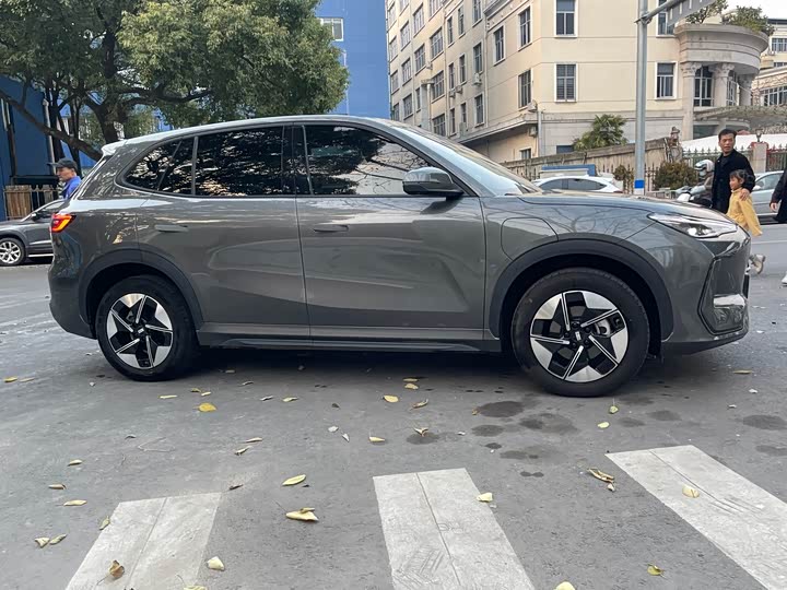 Фото 3 - Geely Galaxy E5