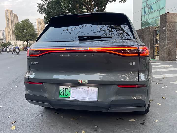 Фото 5 - Geely Galaxy E5