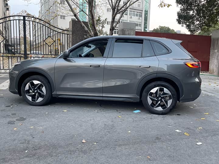 Фото 7 - Geely Galaxy E5