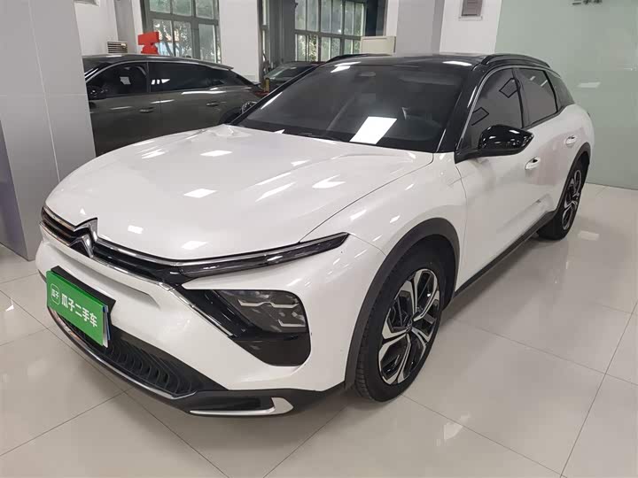 Фото 1 - Citroen C5 X