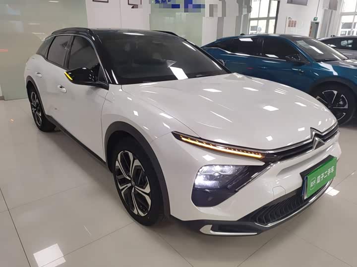 Фото 4 - Citroen C5 X