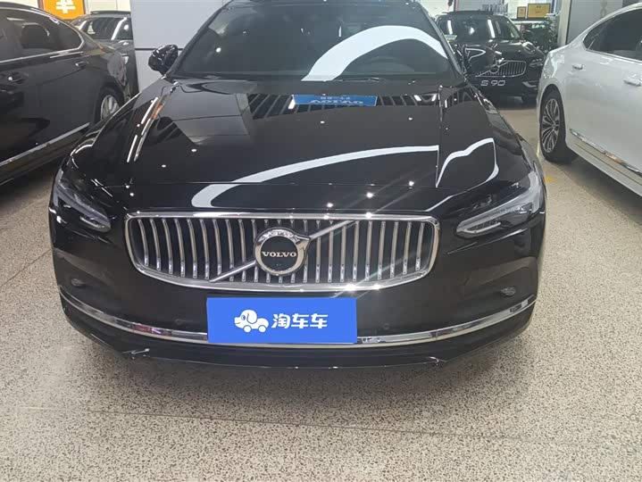 Фото 2 - Volvo S90
